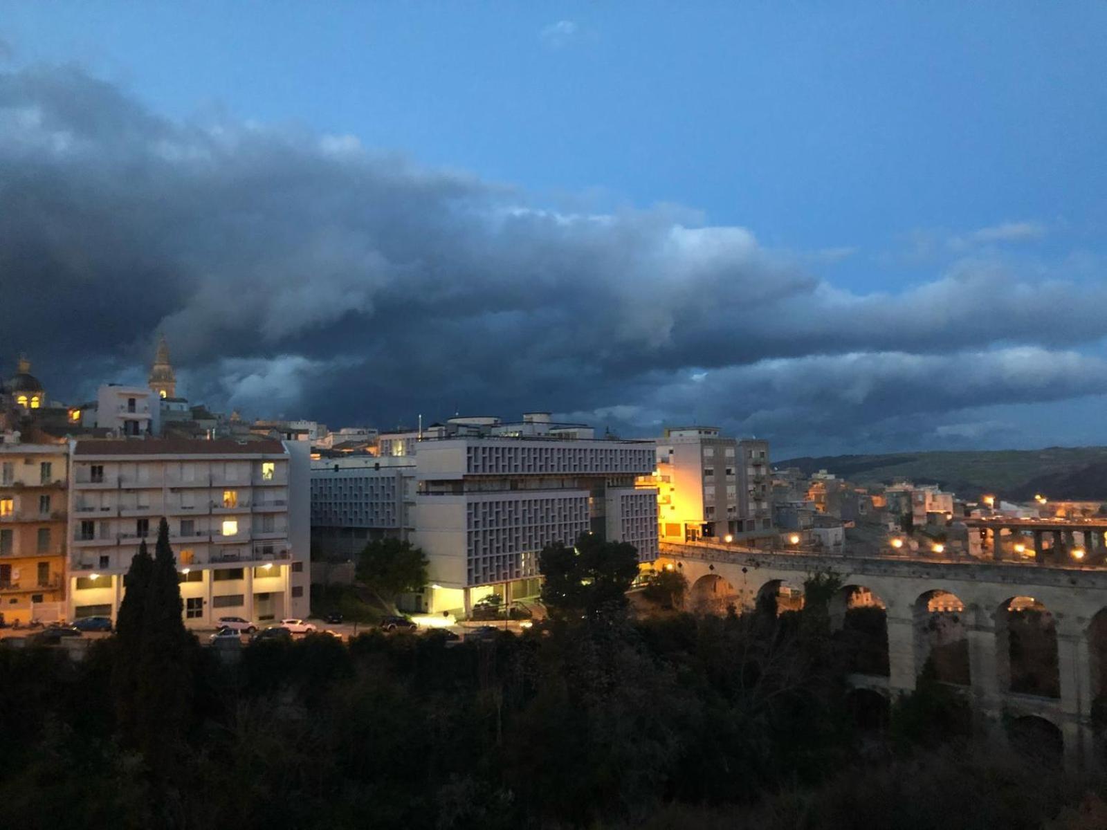 Finestra Sui Ponti Bed & Breakfast Ragusa Dış mekan fotoğraf